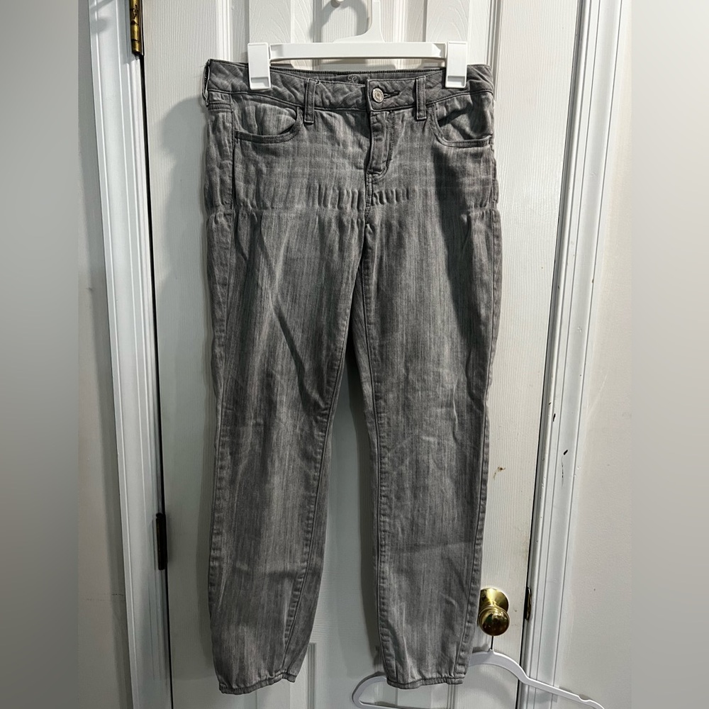 American Eagle Outfitters Jeggings Super Stretch Size 8 Gray Wash Color